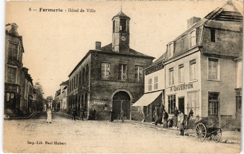 Carte postale ancienne Formerie Hotel de Ville à Formerie