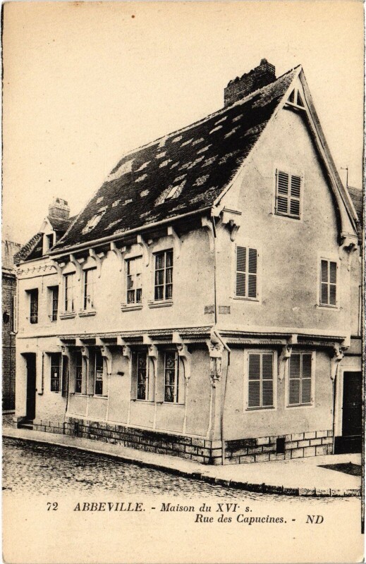Carte postale ancienne Abbeville Rue des Capucines à Abbeville
