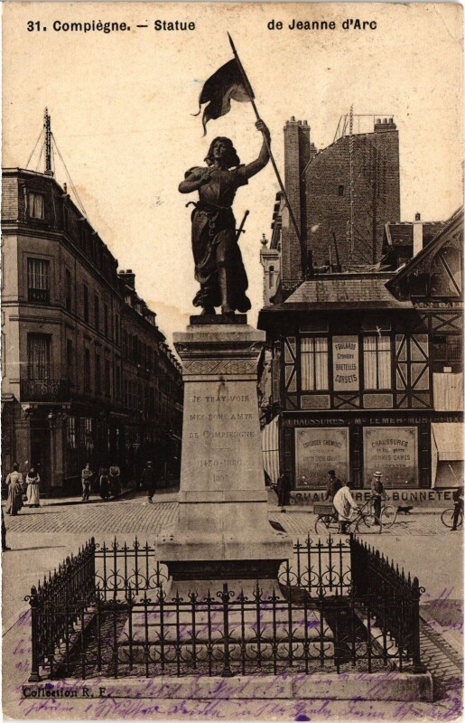 Carte postale ancienne Compiegne Statue de Jeanne d'Arc