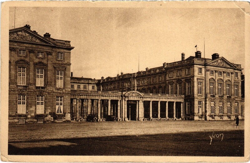 Carte postale ancienne Compiegne Le Chateau
