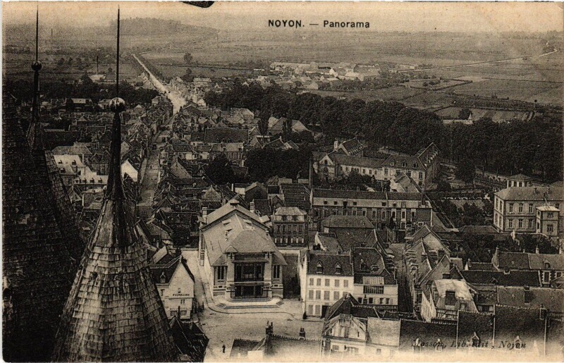 Carte postale ancienne Noyon Panorama à Noyon