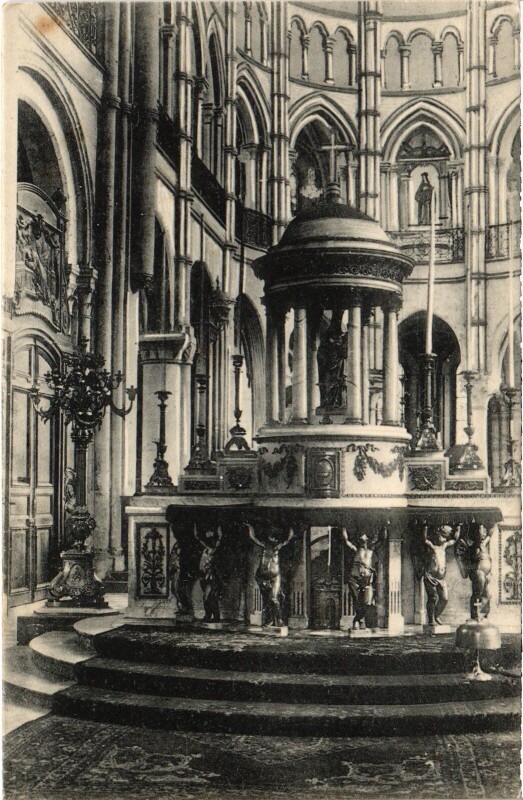Carte postale ancienne Noyon La Cathédrale interieur à Noyon