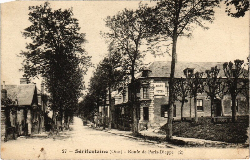 Carte postale ancienne Sérifontaine Route de Paris Dieppe à Sérifontaine