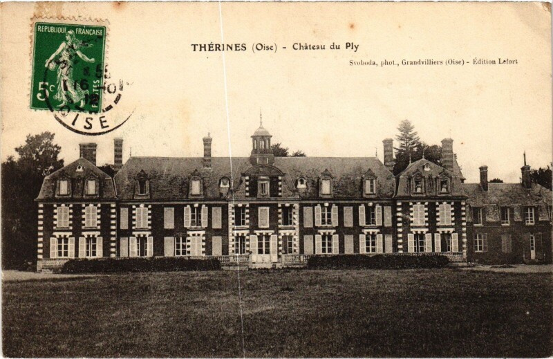 Carte postale ancienne Thérines Le Chateau du Ply à Thérines