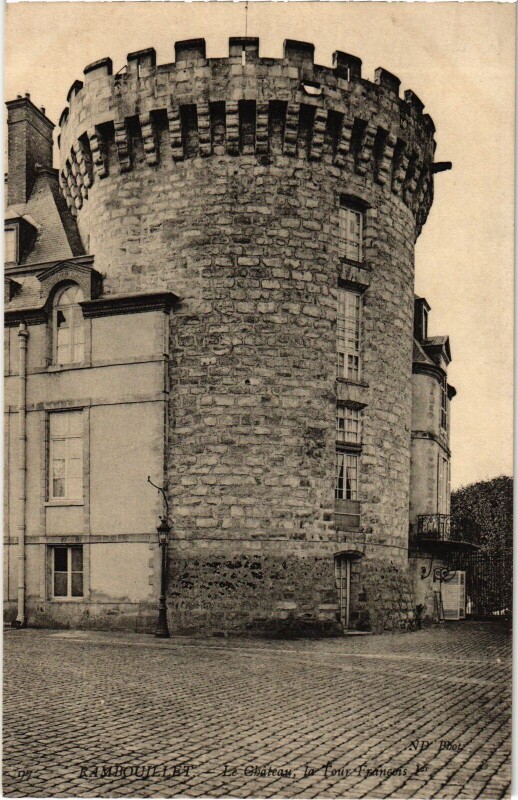 Carte postale ancienne Rambouillet Le Chateau - Tour à Rambouillet