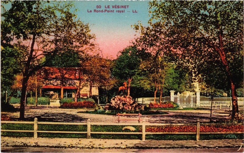 Carte postale ancienne Le Vesinet Le Rond-Point Royal