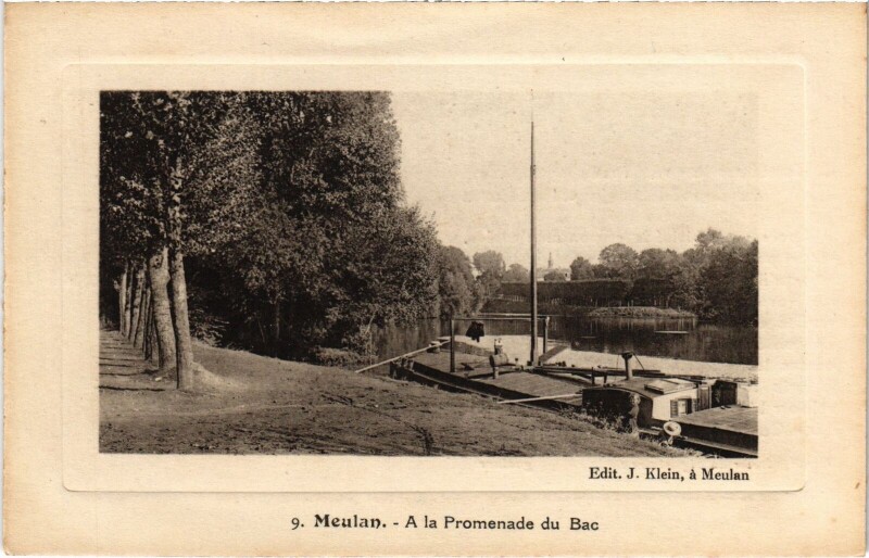 Carte postale ancienne Meulan A la Promenade du Bac