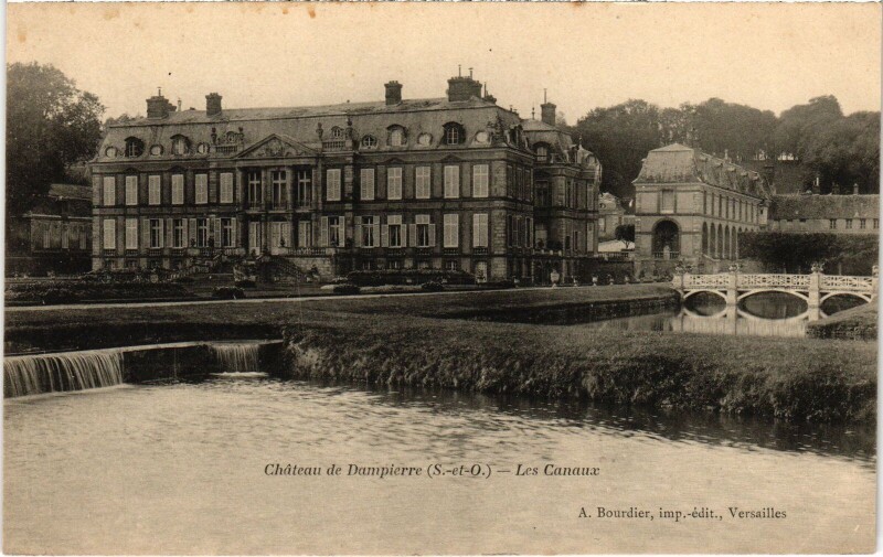 Carte postale ancienne Dampierre Chateau - Les Canaux