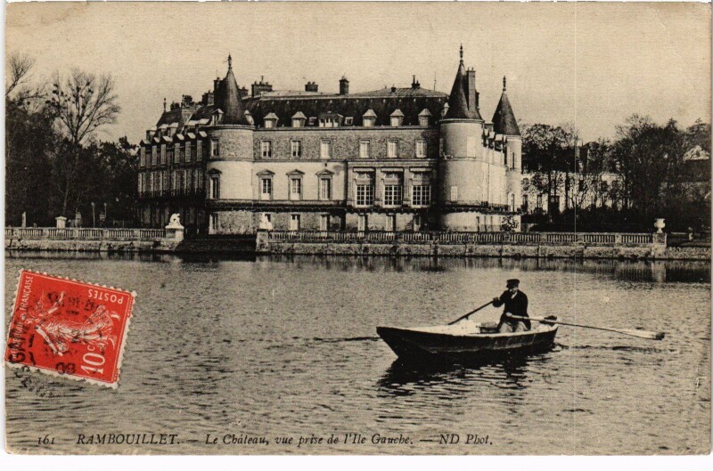 Carte postale ancienne Rambouillet Chateau - Vue prise de l'Ile Gauche à Rambouillet