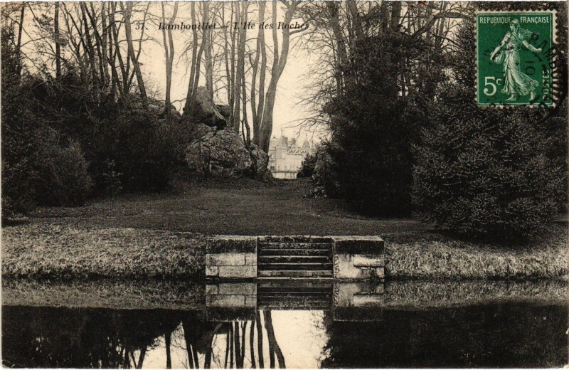 Carte postale ancienne Rambouillet L'Ile des Roches à Rambouillet