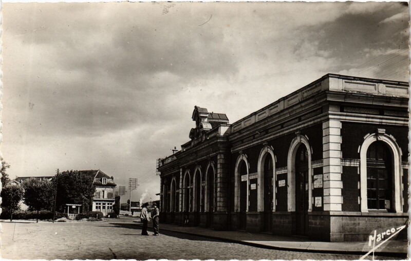 Carte postale ancienne Mantes-la-Jolie Gassicourt - La Gare à Mantes-la-Jolie