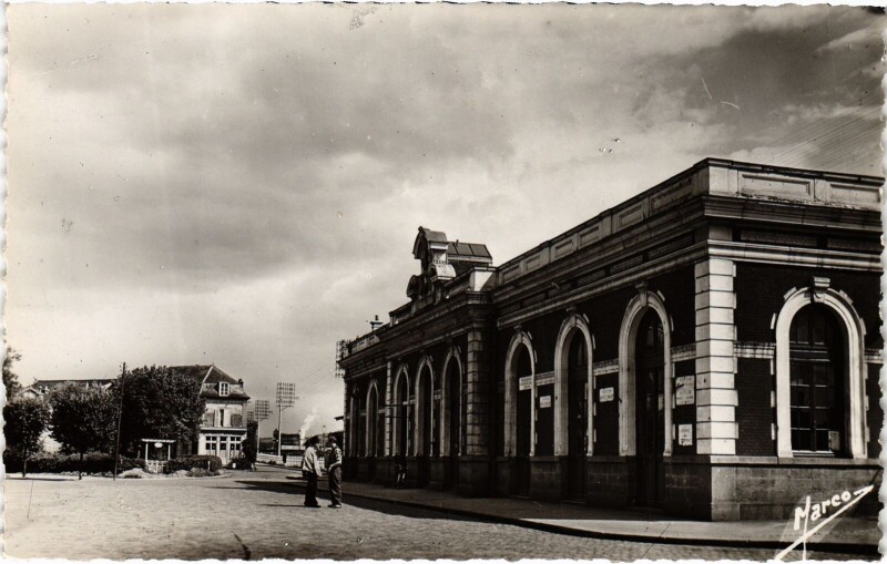 Carte postale ancienne Mantes-la-Jolie Gassicourt - La Gare à Mantes-la-Jolie