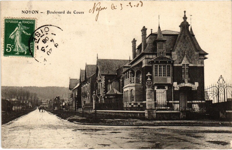 Carte postale ancienne Noyon Boulevard du Cours à Noyon