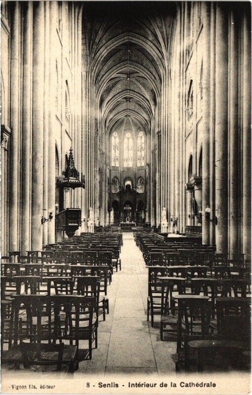 Carte postale ancienne Senlis La Cathédrale interieur à Senlis