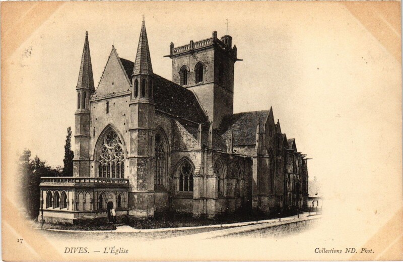 Carte postale ancienne Dives Eglise