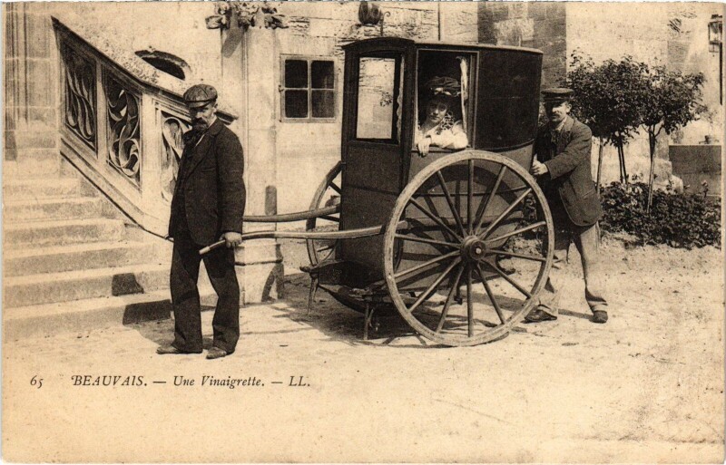 Carte postale ancienne Beauvais Une Vinaigrette à Beauvais