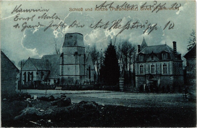 Carte postale ancienne Dives Schloss und Kirche Guerre