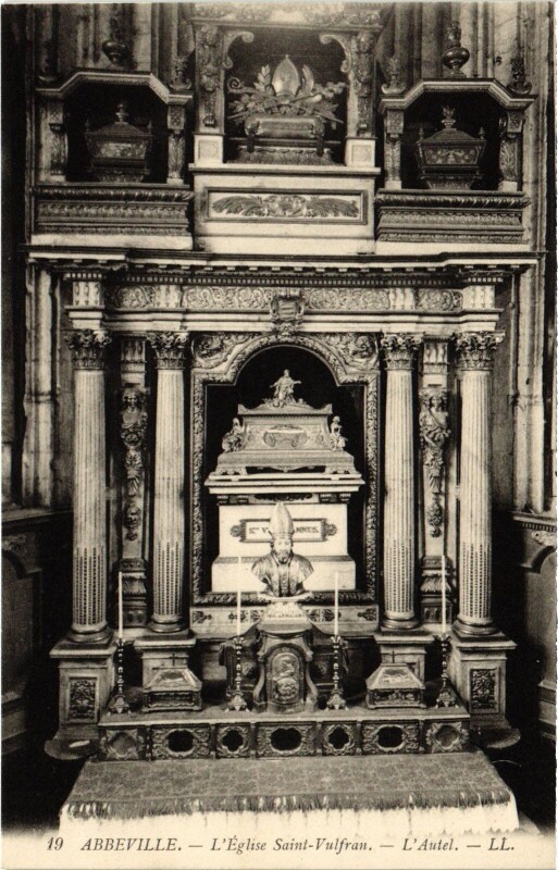 Carte postale ancienne Abbeville Eglise Saint-Vulfran Autel à Abbeville