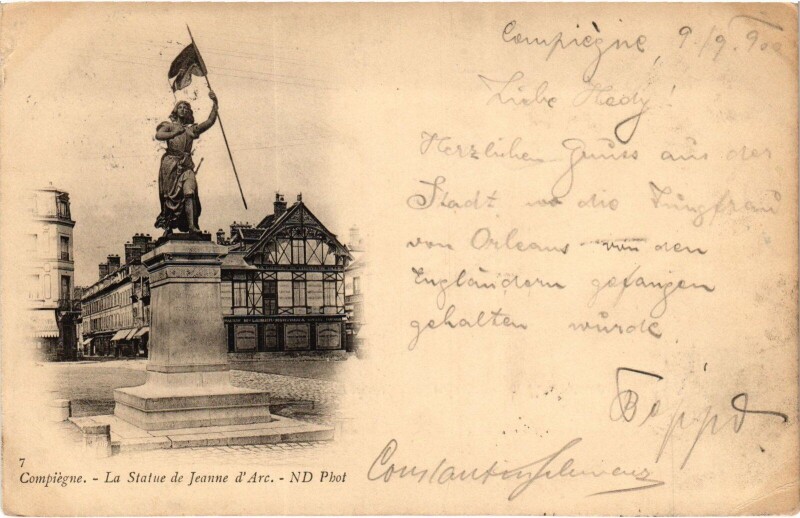 Carte postale ancienne Compiegne Statue de Jeanne d'Arc
