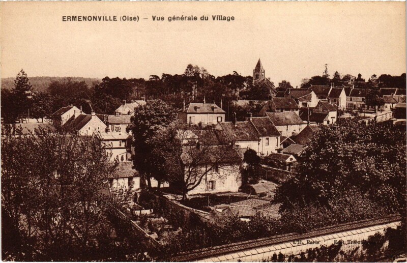 Carte postale ancienne Ermenonville vue générale à Ermenonville