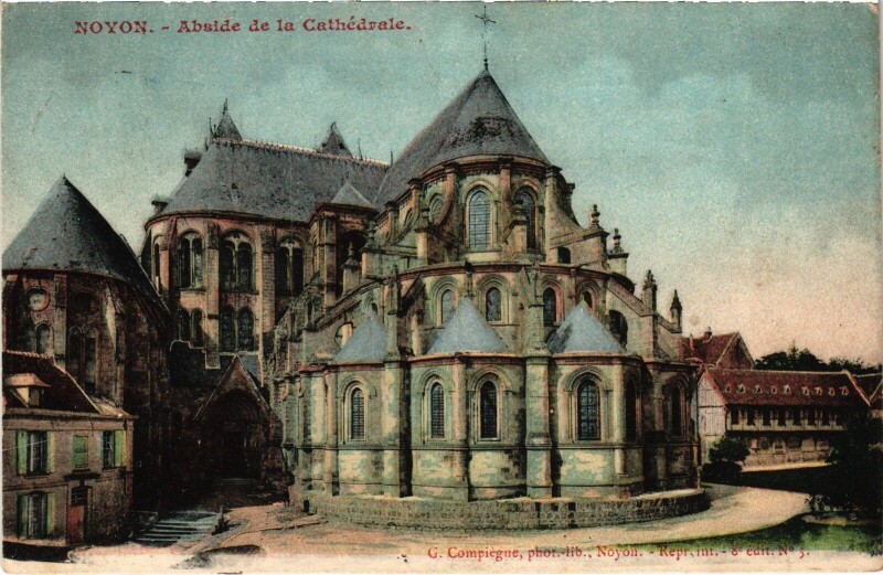 Carte postale ancienne Noyon La Cathédrale Abside à Noyon