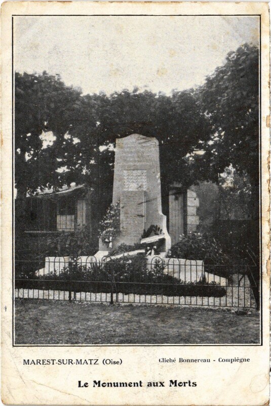 Carte postale ancienne Marest-sur-Matz Monument aux Morts Guerre à Marest-sur-Matz