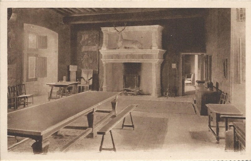 Carte postale ancienne Château de Montal - Grande Salle du premier étage à Saint-Céré