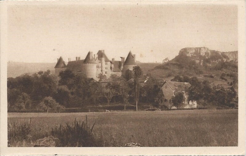 Carte postale ancienne Le Château de Montal et les Césarines à Saint-Céré