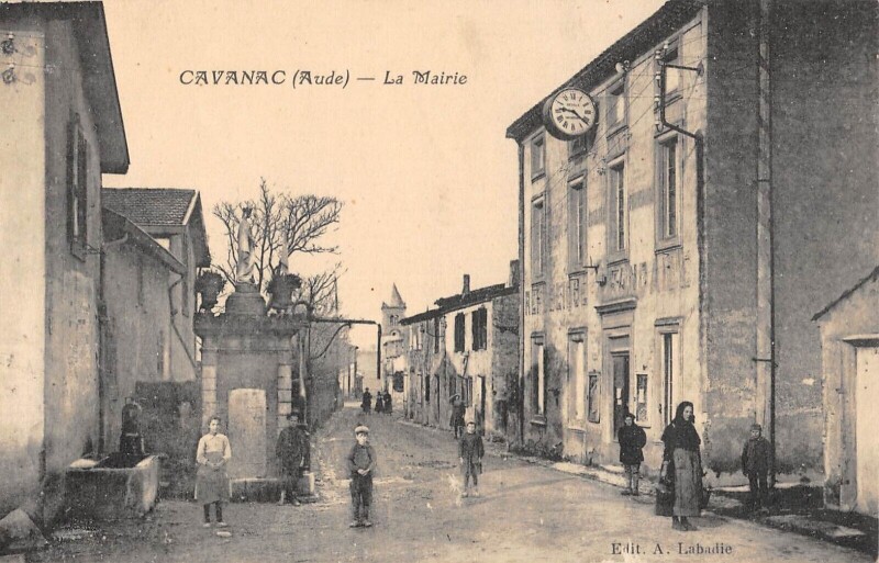 Carte postale ancienne Cavanac - La Mairie à Cavanac