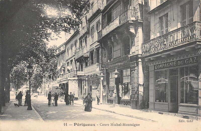 Carte postale ancienne Perigueux / Cours Michel Montaigne