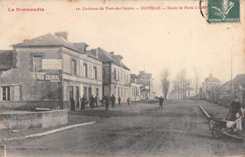 Carte postale ancienne Igoville - Route De Paris à Igoville