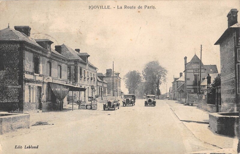 Carte postale ancienne Igoville - La Route De Paris à Igoville