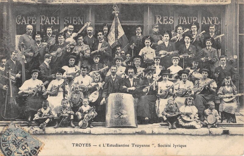 Carte postale ancienne Troyes - L'Estudiantine Troyenne - Societe Lyrique à Troyes