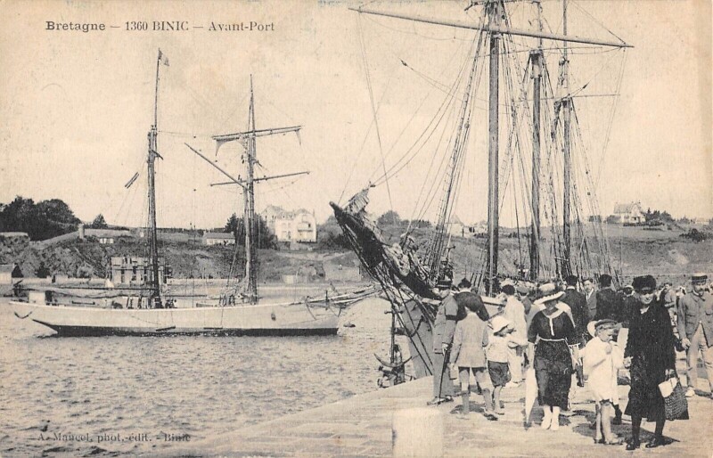 Carte postale ancienne Binic - Avant Port