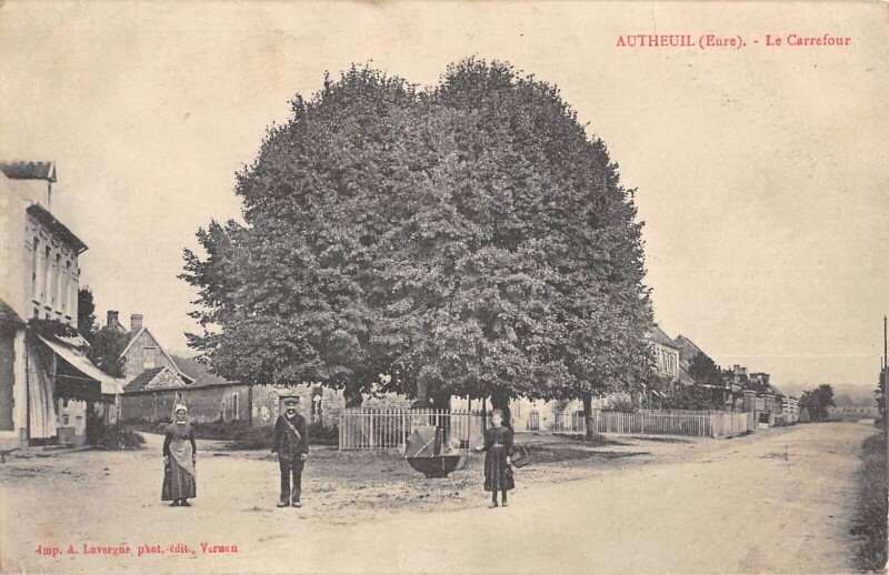 Carte postale ancienne Autheuil - Le Carrefour