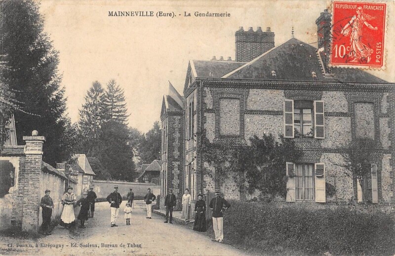 Carte postale ancienne Mainneville - La Gendarmerie à Mainneville