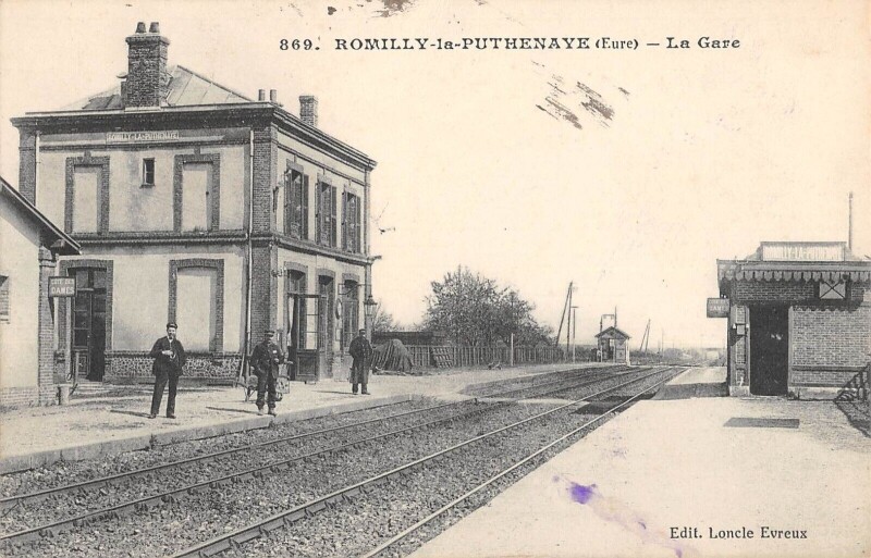 Carte postale ancienne Romilly La Puthenaye - La Gare à Romilly-la-Puthenaye