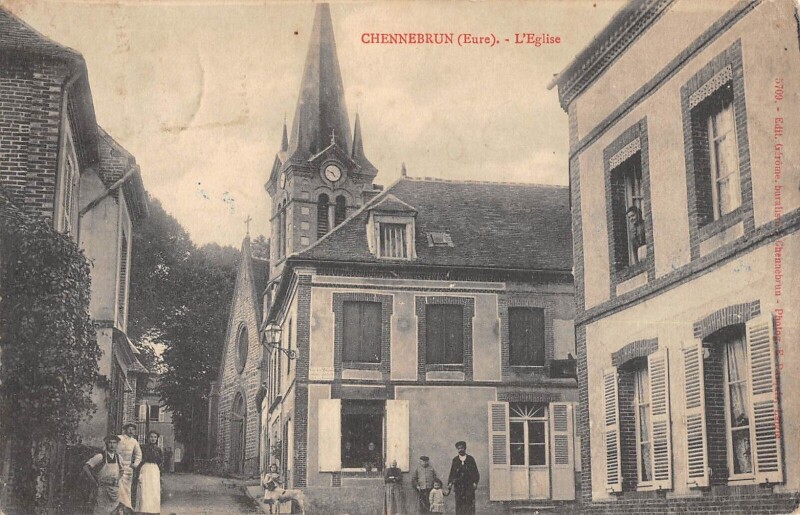 Carte postale ancienne Chennebrun - L'Eglise à Chennebrun