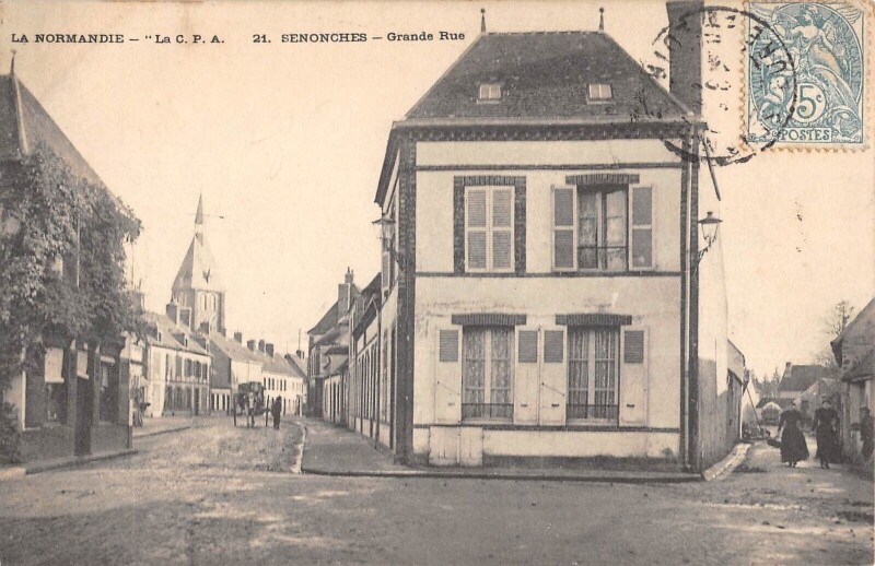 Carte postale ancienne Senonches - Grande Rue à Senonches
