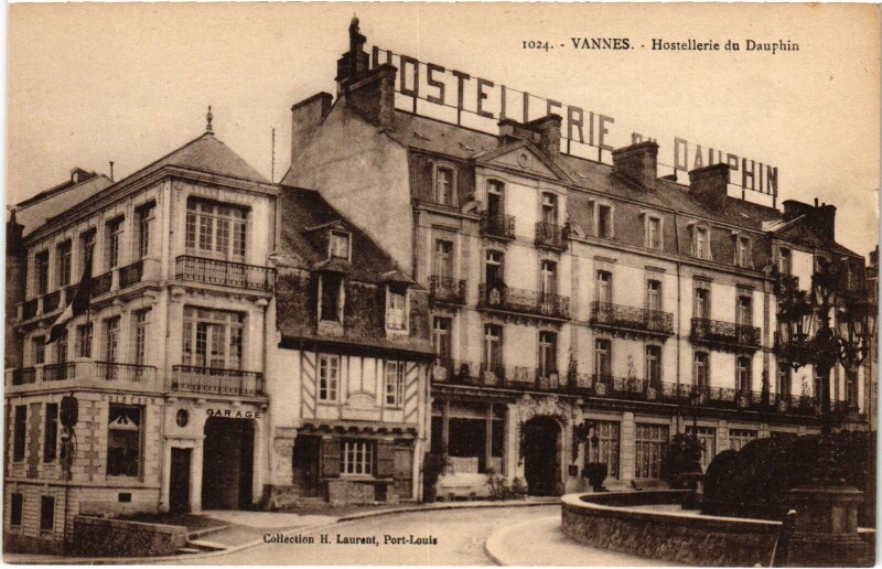 Carte postale ancienne Vannes Hostellerie à Vannes