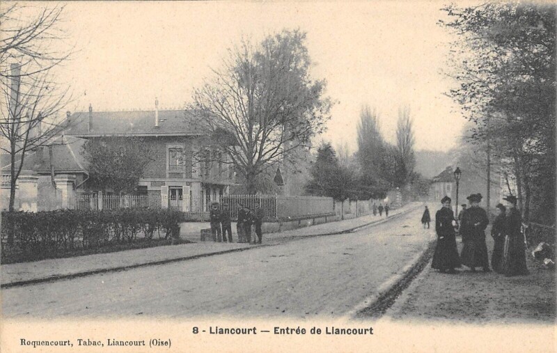 Carte postale ancienne Liancourt - Entree De Liancourt à Liancourt