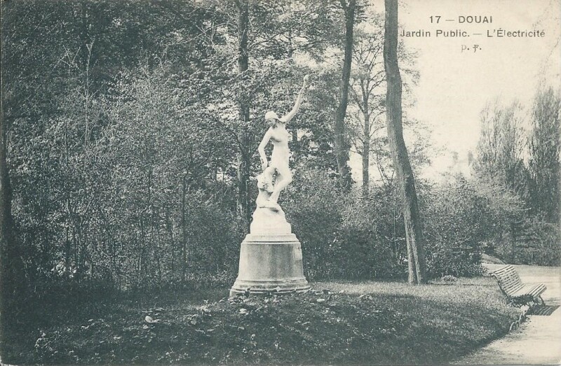 Carte postale ancienne Jardin Public. - L'Electricité à Douai