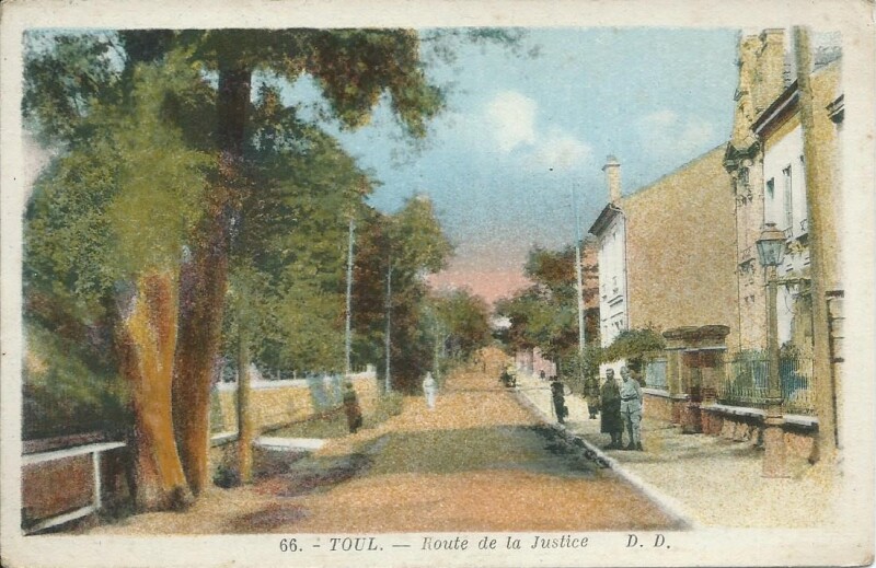 Carte postale ancienne Route de la justice à Toul