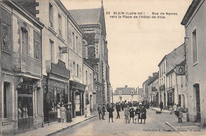 Carte postale ancienne Blain - La Rue De Nantes à Blain