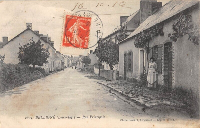 Carte postale ancienne Belligne - Rue Principale