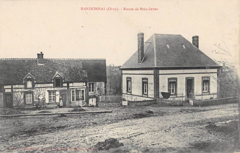 Carte postale ancienne Randonnai / Route De Bresolettes