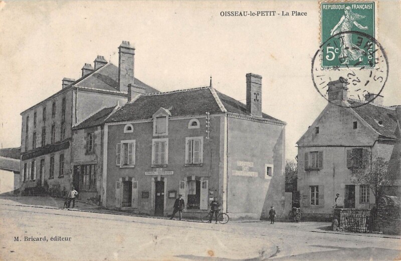 Carte postale ancienne Oisseau Le Petit / La Place à Oisseau-le-Petit