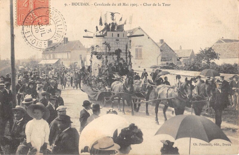 Carte postale ancienne Houdan - Cavalcade Du 28 Mai 1905 - Char De La Tour à Houdan