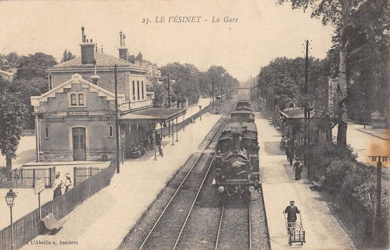 Carte postale ancienne Le Vesinet / La Gare / Train