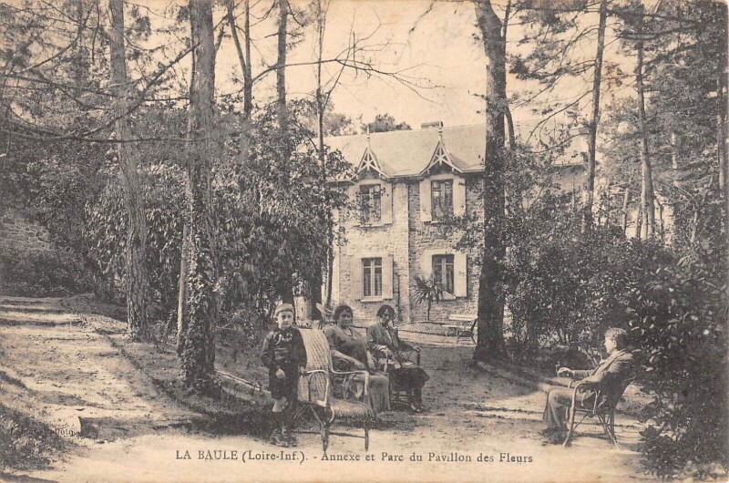 Carte postale ancienne La Baule - Annexe Et Parc Du Pavillon Des Fleurs
